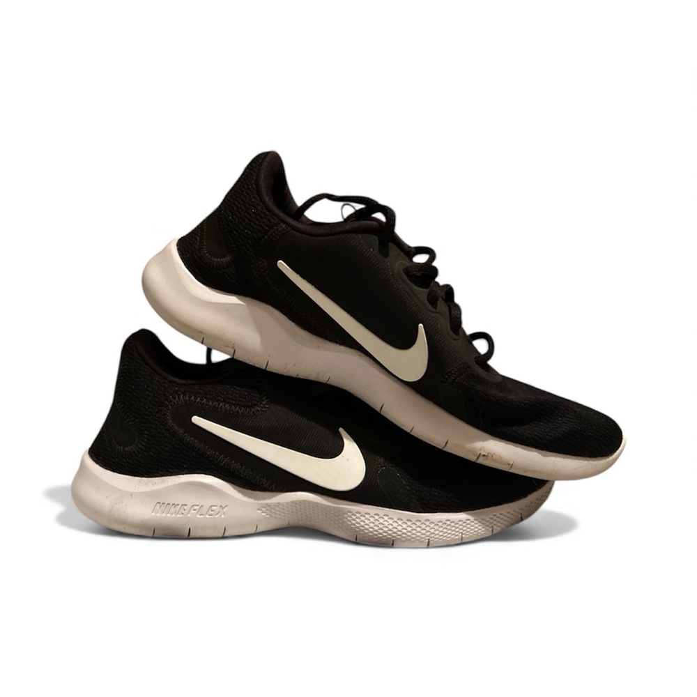 Women’s Nike Black and White Flex Experience RN 9 Running Shoes